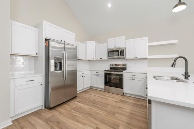 707 N Rainbow Lake St, Wichita, KS 67235