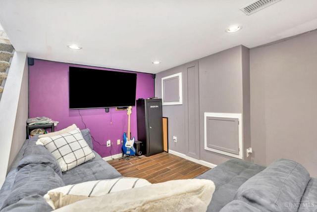 6924 Rob Vern Drive, North College Hill, OH 45239