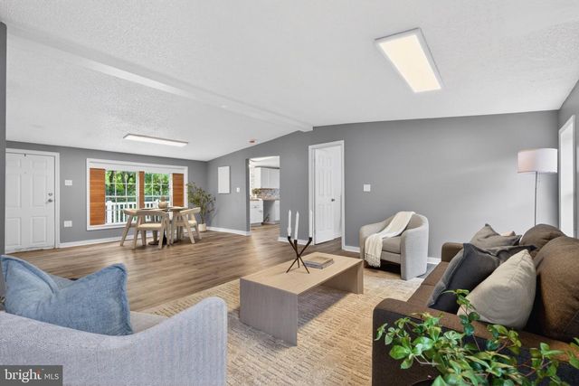 684 W CEDAR ST, Palmyra, PA 17078