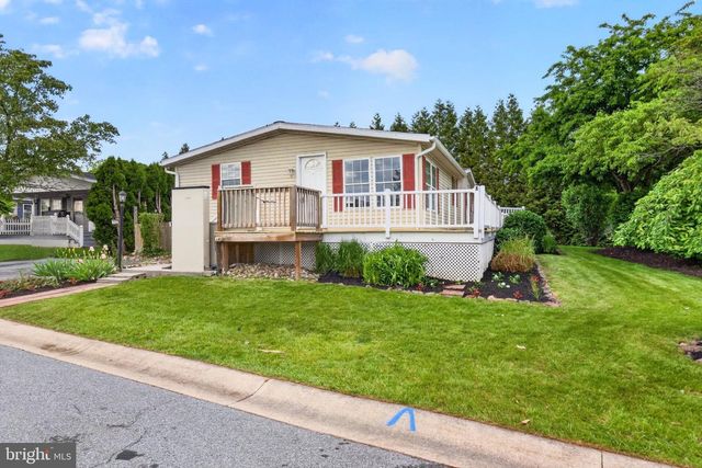 684 W CEDAR ST, Palmyra, PA 17078