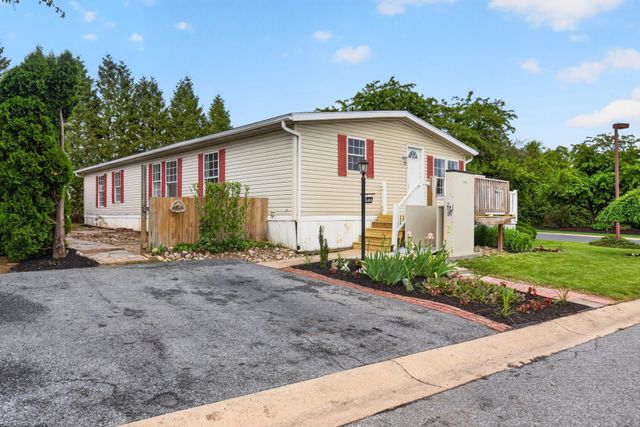 684 W CEDAR ST, Palmyra, PA 17078