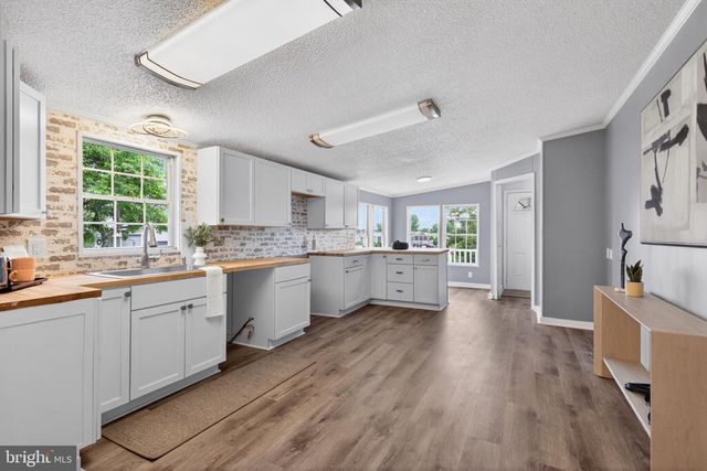 684 W CEDAR ST, Palmyra, PA 17078