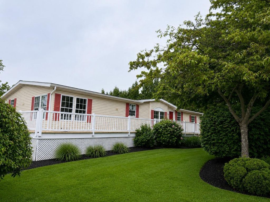 684 W CEDAR ST, Palmyra, PA 17078