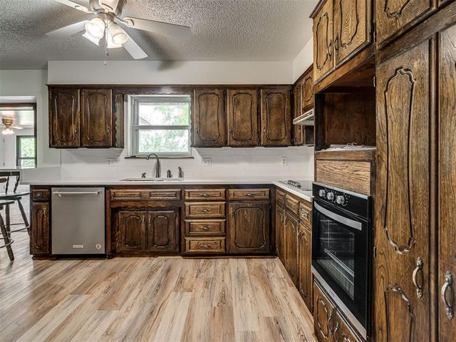 21851 N Huffines Road, Edmond, OK 73012