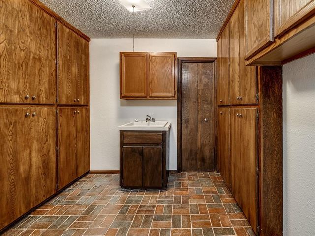21851 N Huffines Road, Edmond, OK 73012