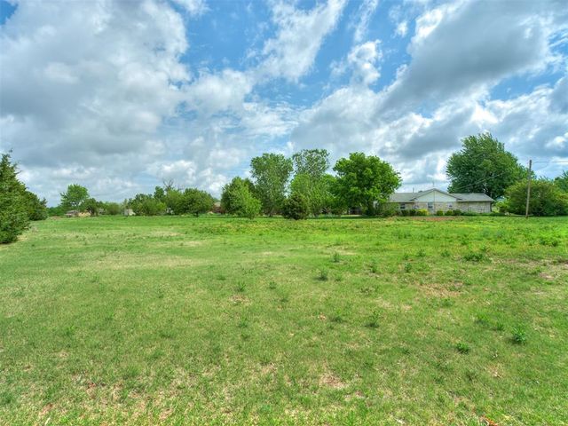 21851 N Huffines Road, Edmond, OK 73012