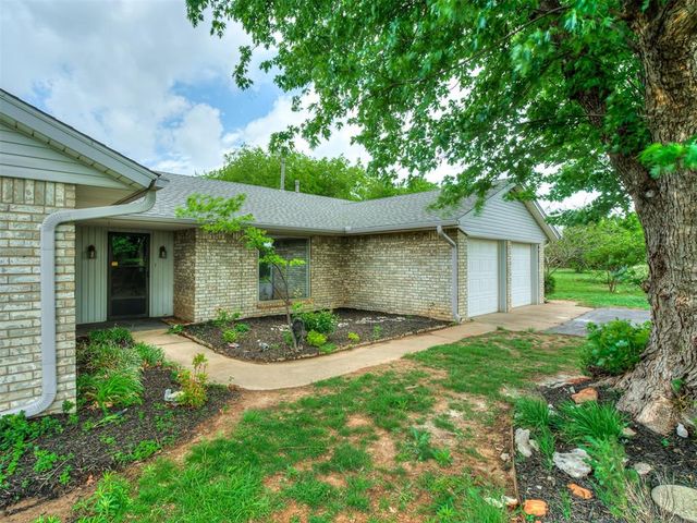 21851 N Huffines Road, Edmond, OK 73012