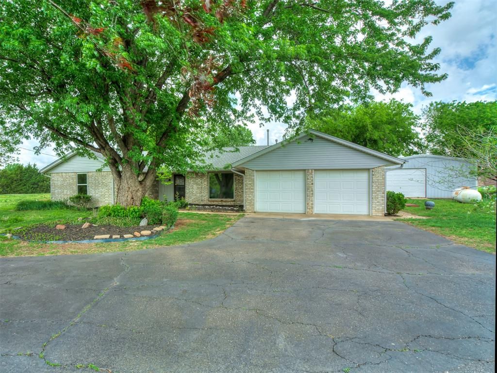 21851 N Huffines Road, Edmond, OK 73012