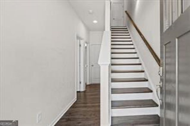 1628 Venture Point Way, Decatur, GA 30032