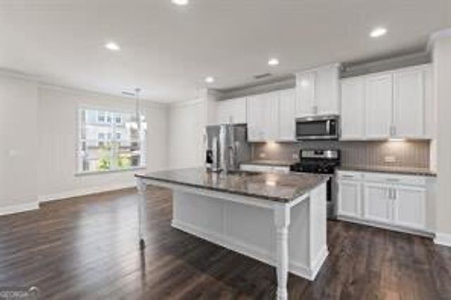 1628 Venture Point Way, Decatur, GA 30032
