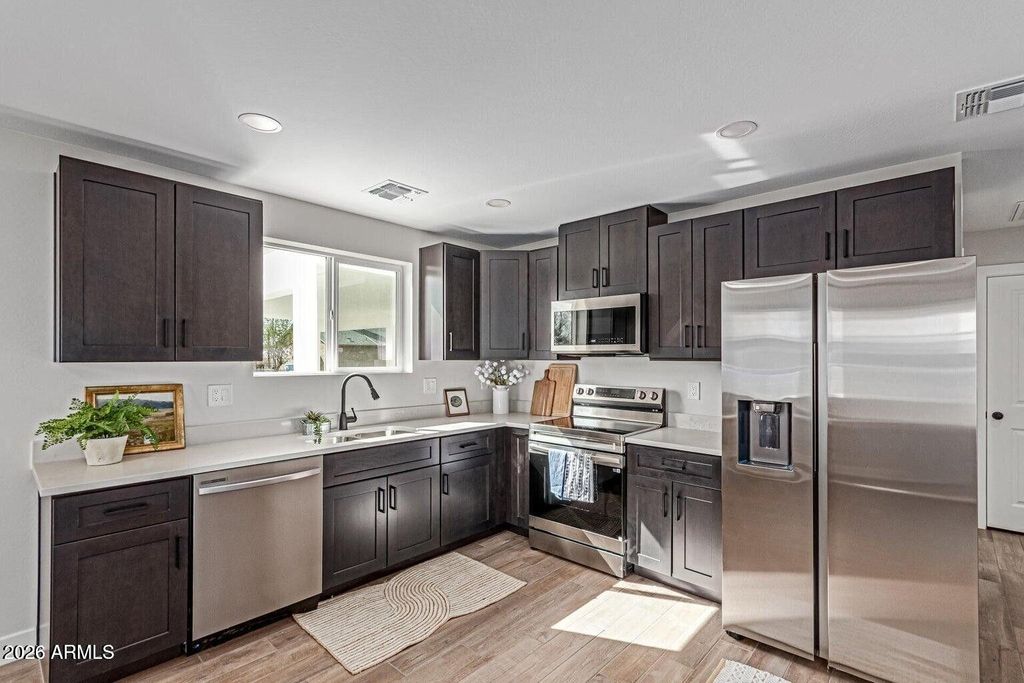 454 S PIONEER --, Mesa, AZ 85204