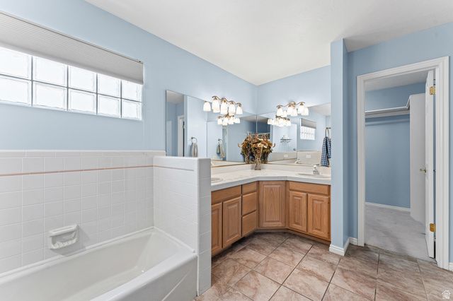 84 BELMORE DR, Kaysville, UT 84037