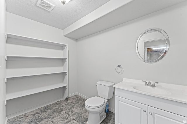 84 BELMORE DR, Kaysville, UT 84037