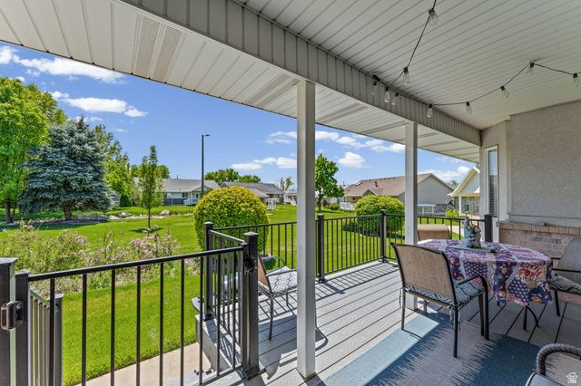 84 BELMORE DR, Kaysville, UT 84037