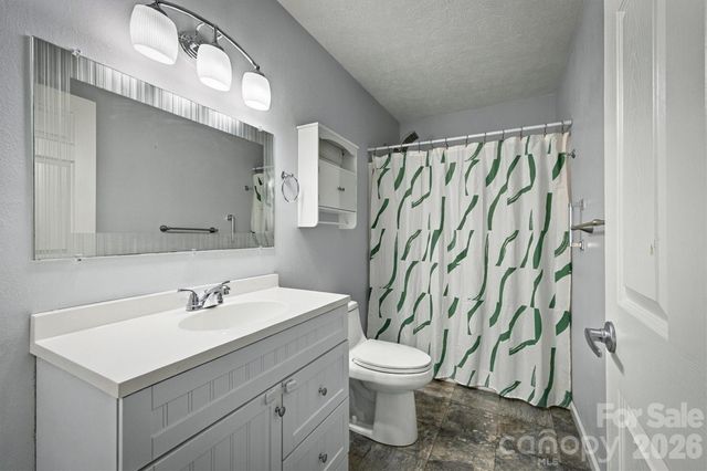 329 Springwood Drive NE, Valdese, NC 28690