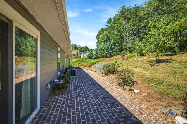329 Springwood Drive NE, Valdese, NC 28690