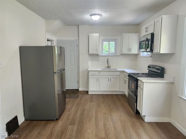 12905 Watterson Avenue, Cleveland, OH 44105