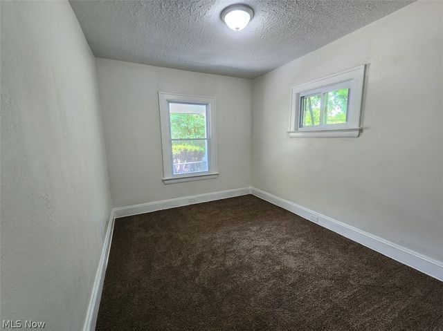 12905 Watterson Avenue, Cleveland, OH 44105