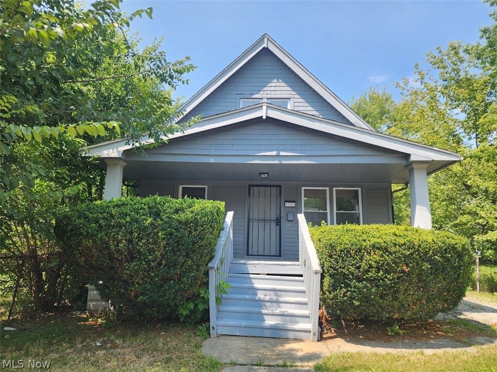 12905 Watterson Avenue, Cleveland, OH 44105