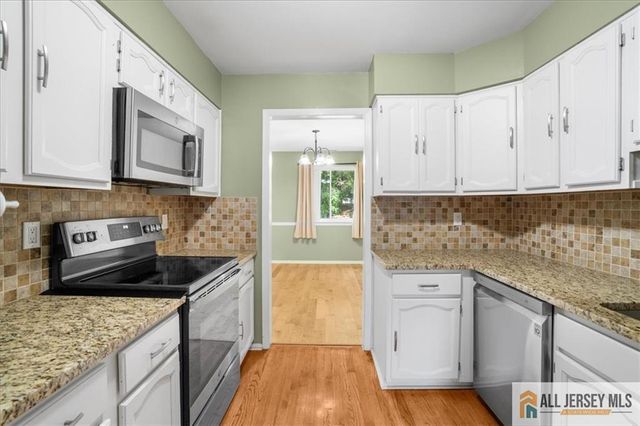 73 Tennyson Drive, Plainsboro, NJ 08536