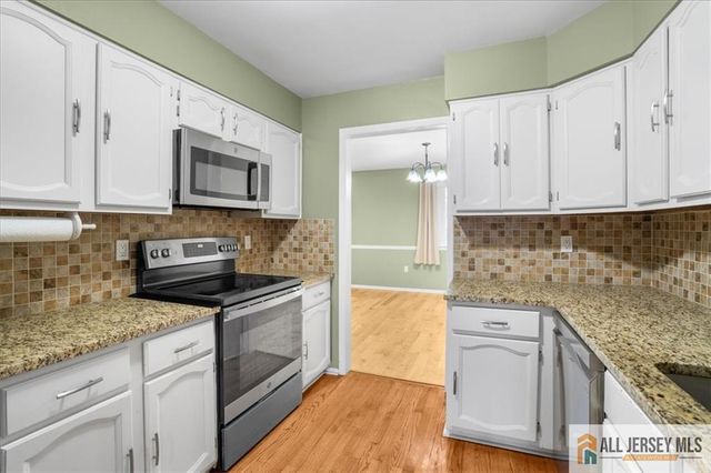 73 Tennyson Drive, Plainsboro, NJ 08536