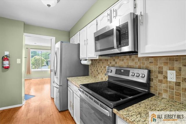 73 Tennyson Drive, Plainsboro, NJ 08536