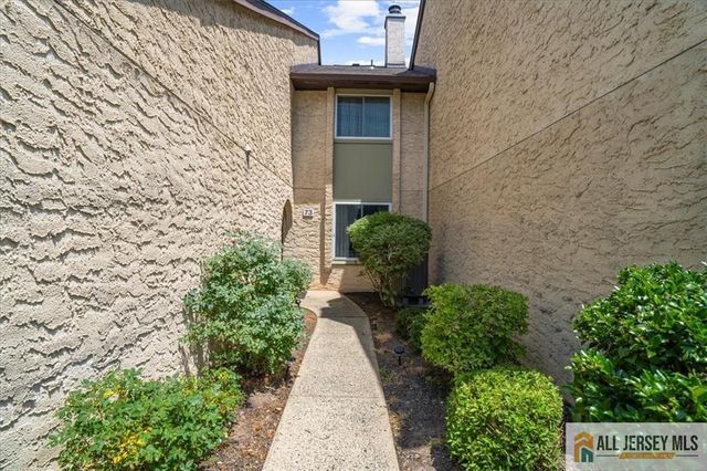 73 Tennyson Drive, Plainsboro, NJ 08536