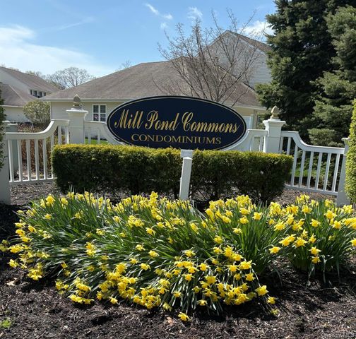 90 Mulberry Common, Riverhead, NY 11901