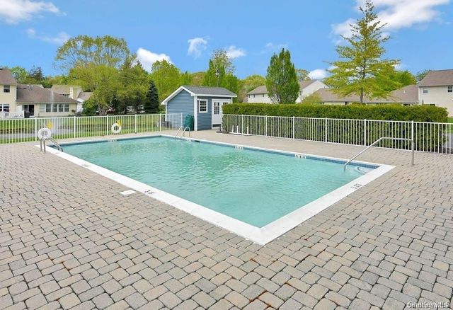 90 Mulberry Common, Riverhead, NY 11901