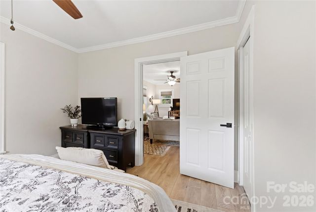 1226 1st Avenue Place NW, Hickory, NC 28601