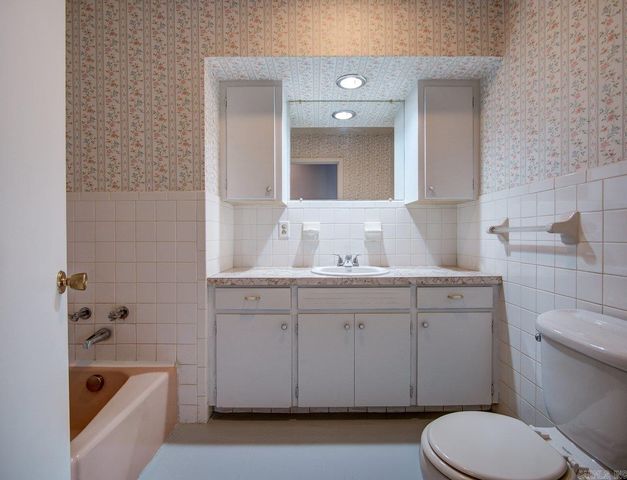 107 Sherman Street, Hot Springs, AR 71901