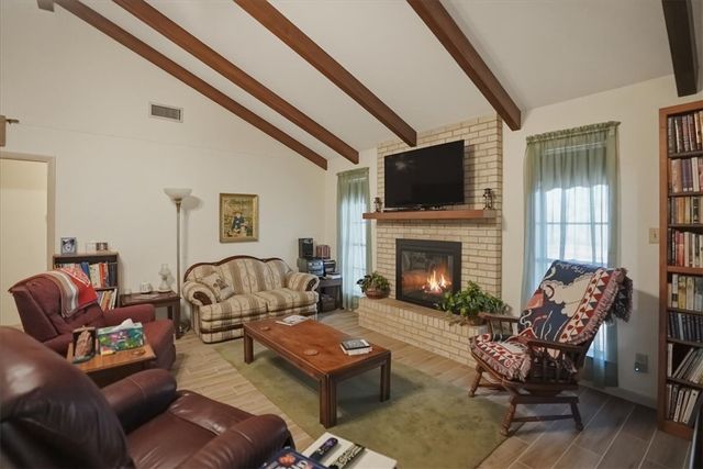 1309 Burleson St, George West, TX 78022