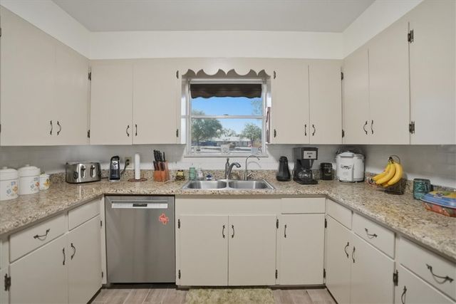 1309 Burleson St, George West, TX 78022
