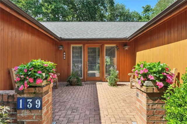 139 Indianola Rd, Indiana Twp, PA 15238