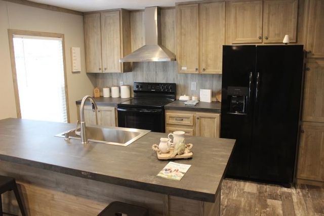 2346 Blocker Rd, Marshall, TX 75672