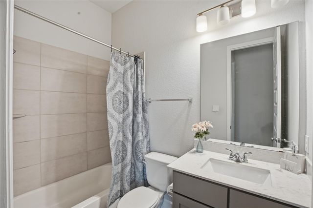 10022 Starry Night Lane, Manvel, TX 77578