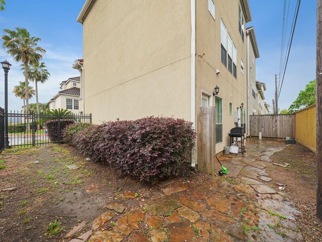 7106 Harmony Cove, Houston, TX 77036