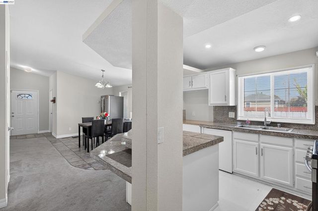 628 S 17Th St, Richmond, CA 94804