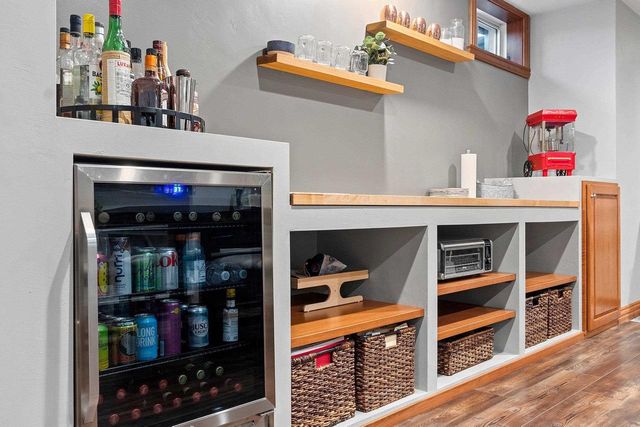 1972 SINCLAIR DRIVE, De Pere, WI 54115