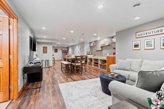 1972 SINCLAIR DRIVE, De Pere, WI 54115