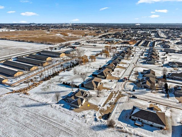 1972 SINCLAIR DRIVE, De Pere, WI 54115