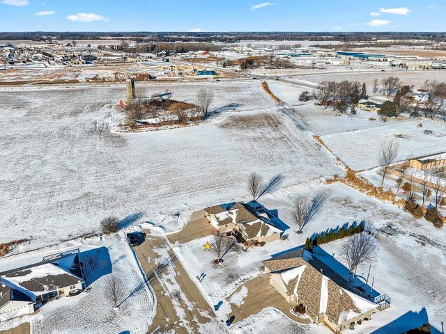 1972 SINCLAIR DRIVE, De Pere, WI 54115