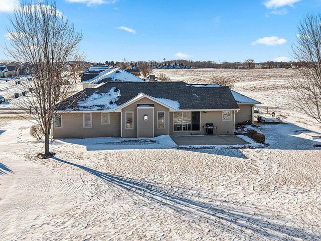 1972 SINCLAIR DRIVE, De Pere, WI 54115