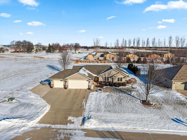 1972 SINCLAIR DRIVE, De Pere, WI 54115