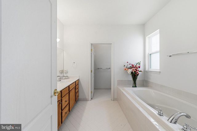 23 LOWELL DR, Marlton, NJ 08053