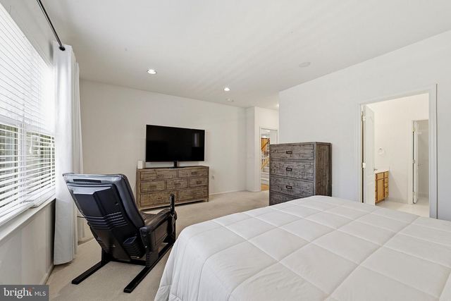 23 LOWELL DR, Marlton, NJ 08053