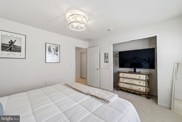 23 LOWELL DR, Marlton, NJ 08053