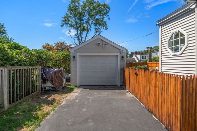 434 Eldridge St., Fall River, MA 02720