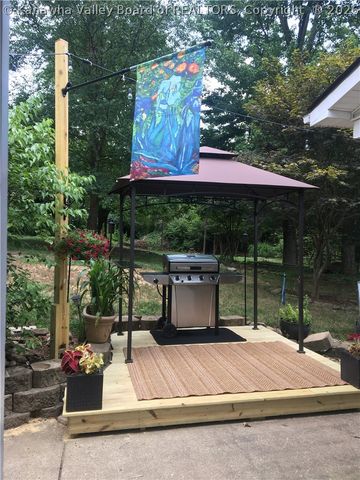 114 Heather Court, Scott Depot, WV 25560