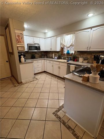 114 Heather Court, Scott Depot, WV 25560